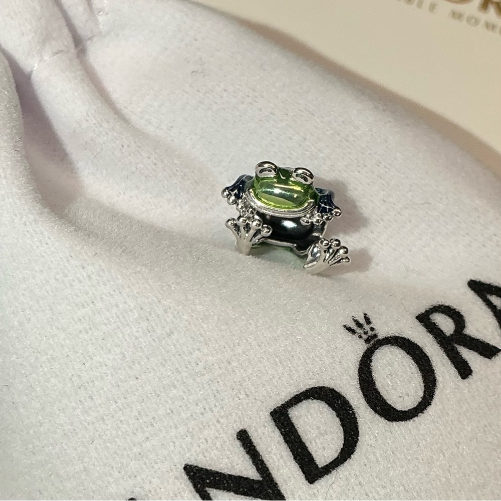 Charm…Frog(2@$136)